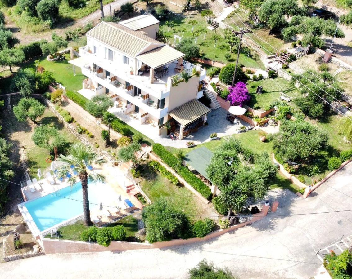 Veroniki Penthouse Deluxe Apartment Agios Ioannis Peristeron  Bagian luar foto