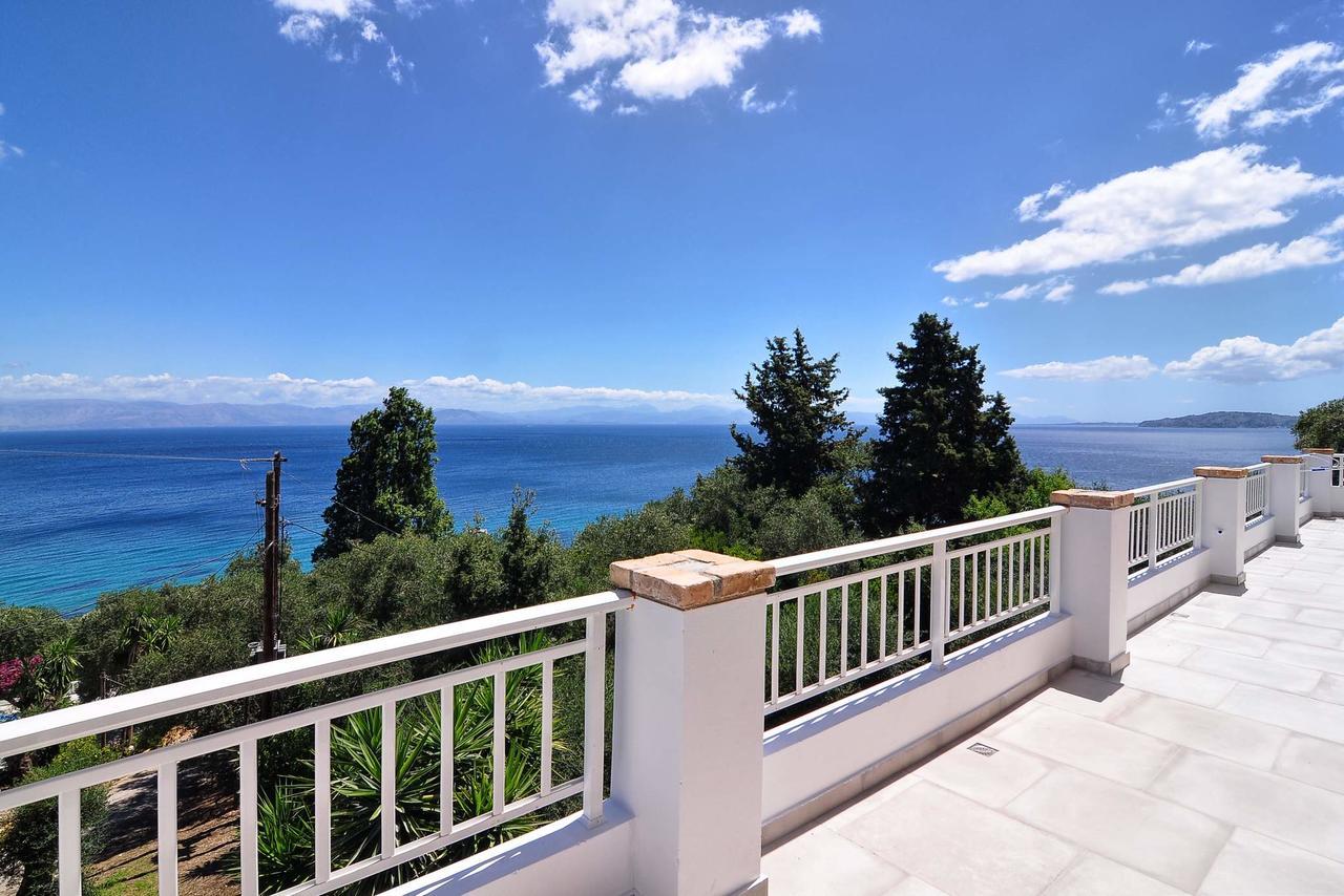 Veroniki Penthouse Deluxe Apartment Agios Ioannis Peristeron  Bagian luar foto
