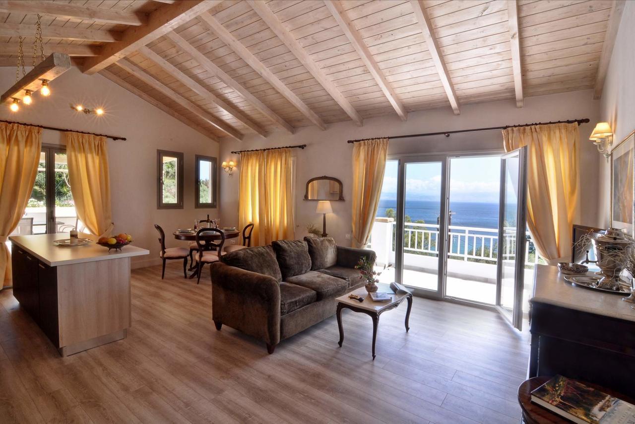 Veroniki Penthouse Deluxe Apartment Agios Ioannis Peristeron  Bagian luar foto