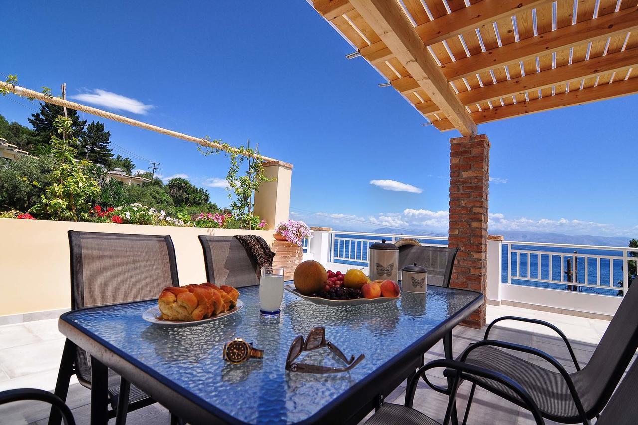 Veroniki Penthouse Deluxe Apartment Agios Ioannis Peristeron  Bagian luar foto