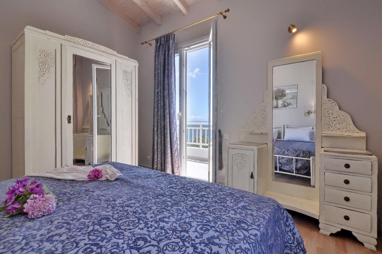 Veroniki Penthouse Deluxe Apartment Agios Ioannis Peristeron  Bagian luar foto