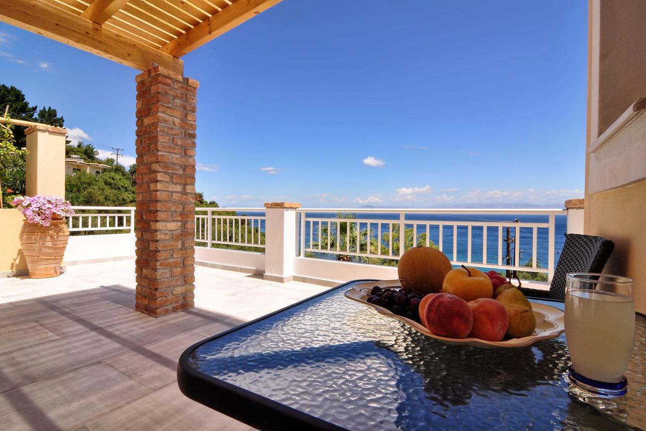 Veroniki Penthouse Deluxe Apartment Agios Ioannis Peristeron  Bagian luar foto